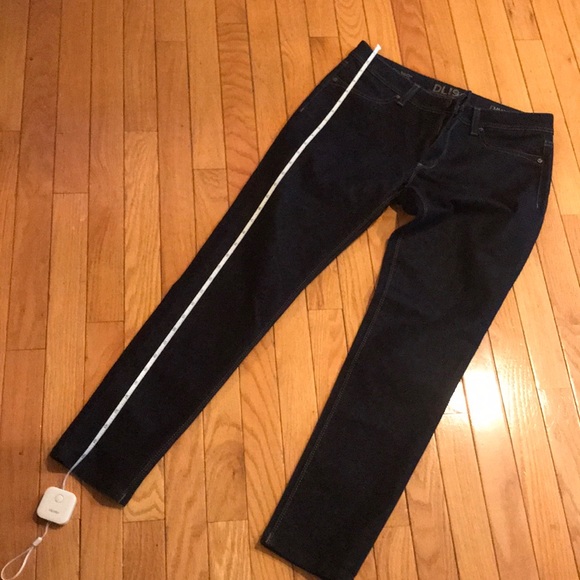 DL1961 Emma Leggings 4 way stretch s29 NWOT - Picture 11 of 12